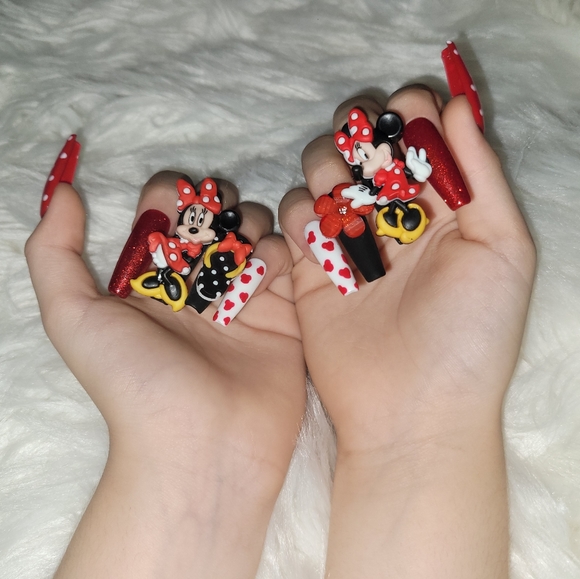 Press on nails - Picture 2 of 4